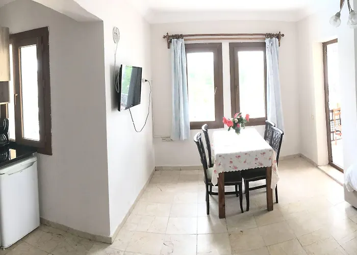 克丽姆酒店及公寓 3*