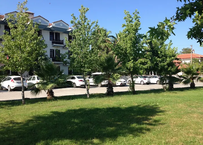 克丽姆酒店及公寓 费特希耶