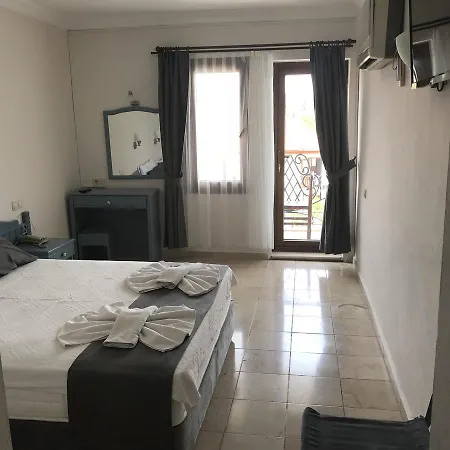 Kilim & Φετιγιέ